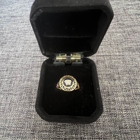 VERSACE RING SOLID 10K GOLD - Picture 2 of 5